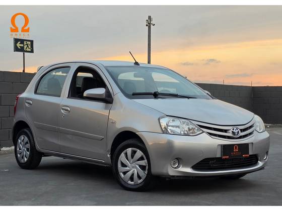TOYOTA ETIOS 1.3 X 16V FLEX 4P MANUAL TOYOTA ETIOS 1.3 X 16V FLEX 4P MANUAL